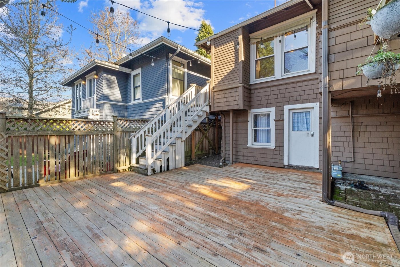 1721 3rd Avenue N, Seattle, WA 98109