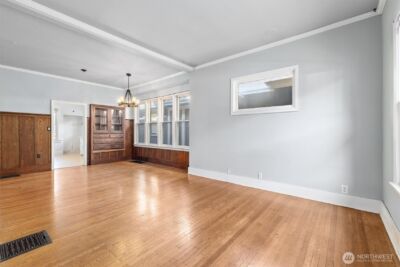 1721 3rd Avenue N, Seattle, WA 98109 - Photo 5