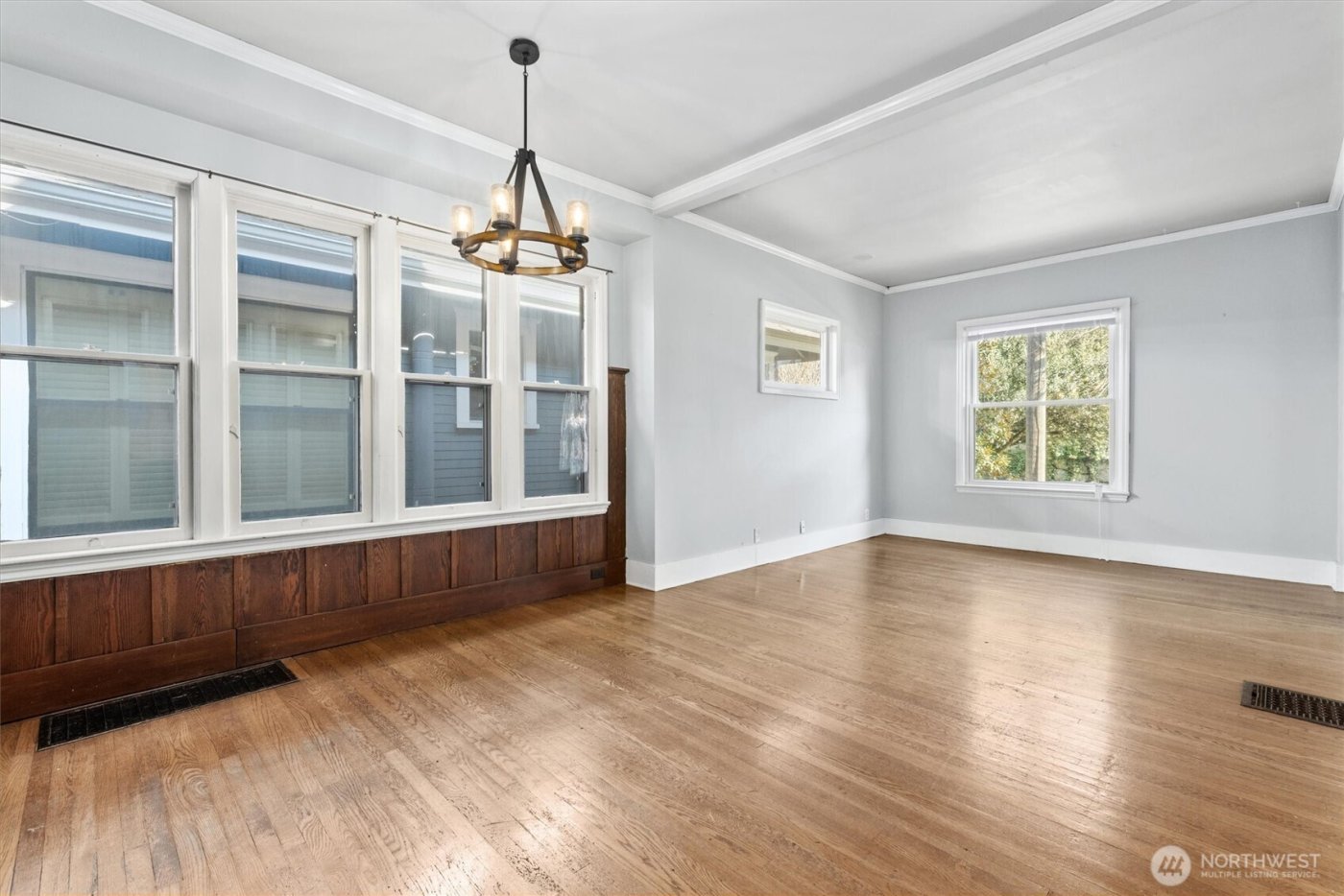 1721 3rd Avenue N, Seattle, WA 98109