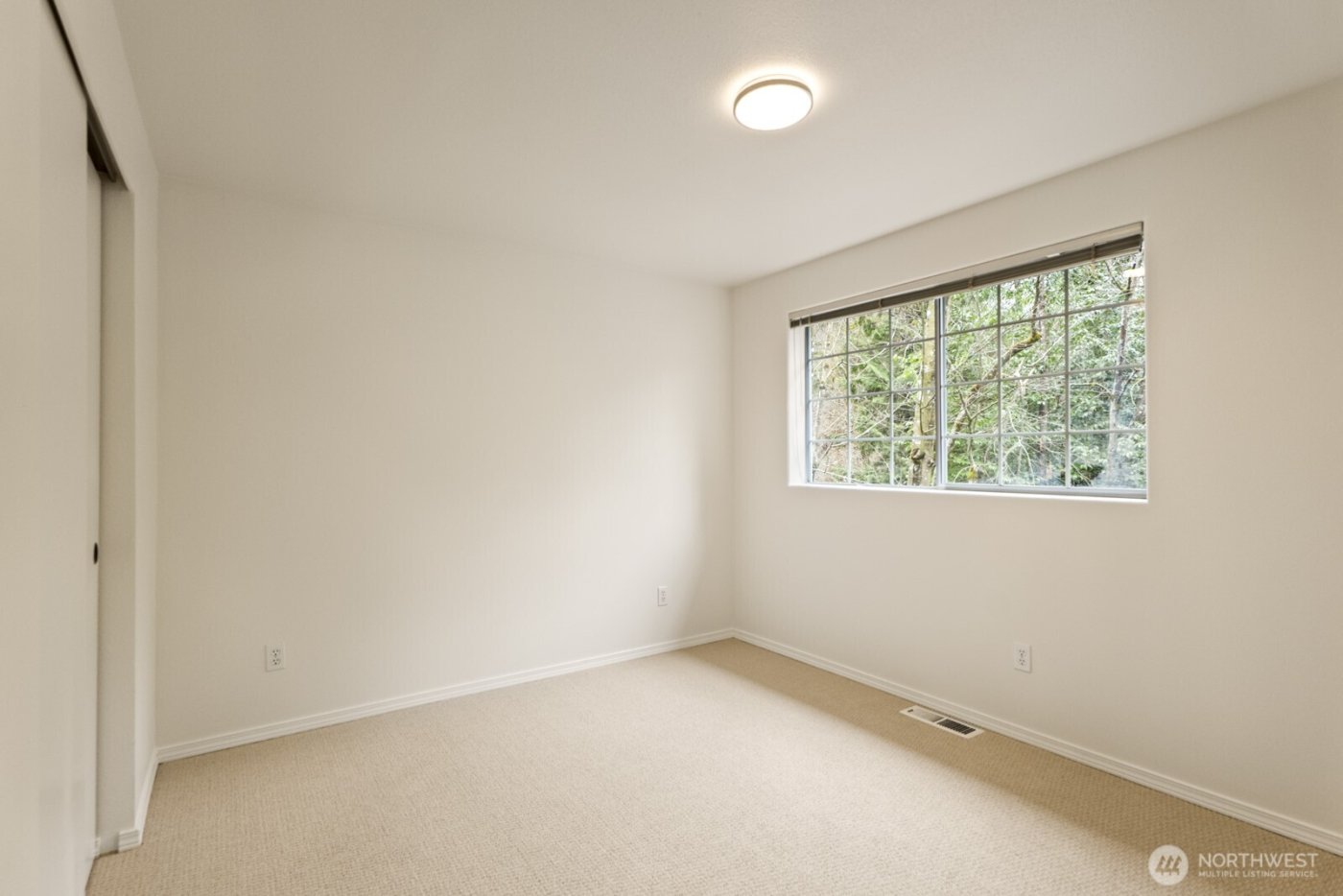 6005 158th Place NE, Redmond, WA 98052-4811