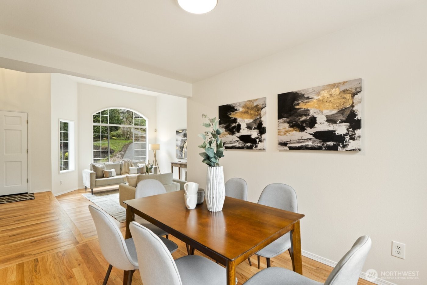 6005 158th Place NE, Redmond, WA 98052-4811