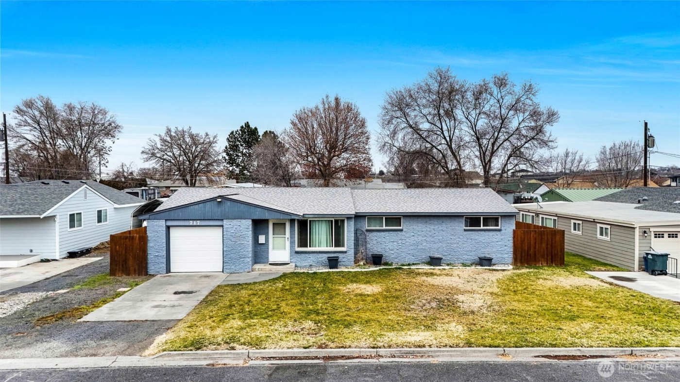 717 S Locust Lane , Moses Lake, WA 98837