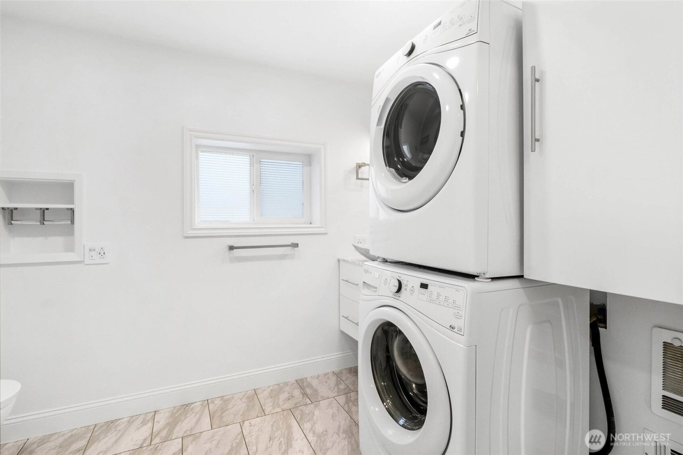 717 S Locust Lane , Moses Lake, WA 98837