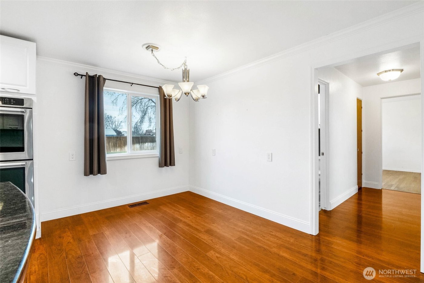 717 S Locust Lane , Moses Lake, WA 98837