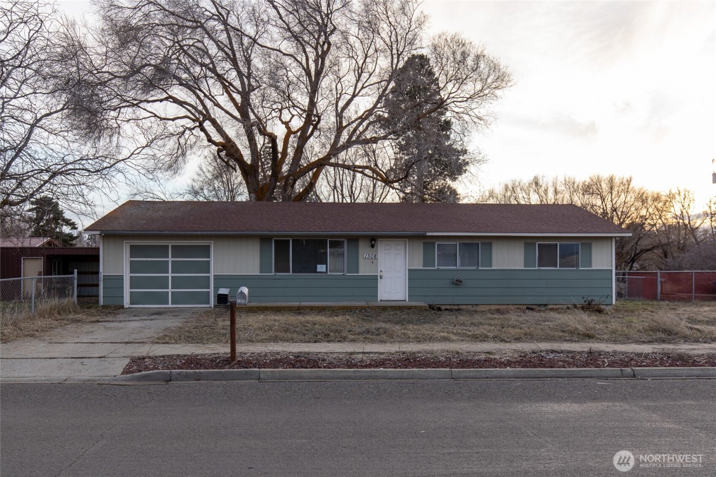 1308 E 15th Avenue , Ellensburg, WA 98926