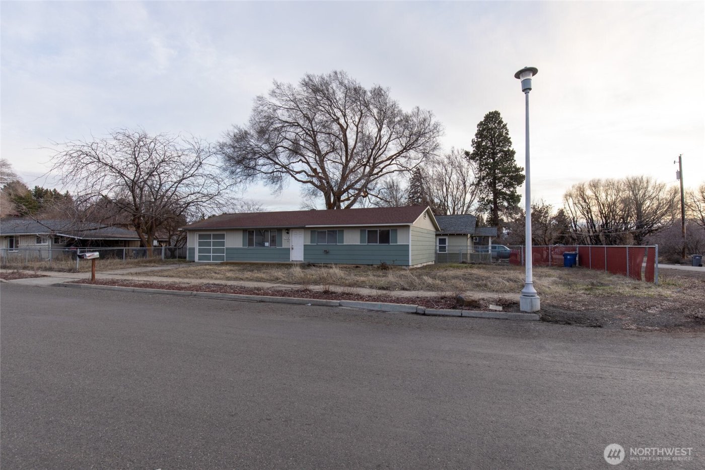 1308 E 15th Avenue , Ellensburg, WA 98926