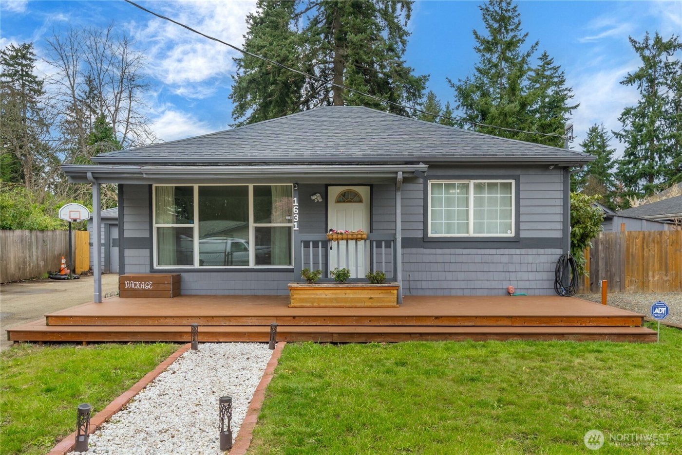 1631 104th Street S, Tacoma, WA 98444