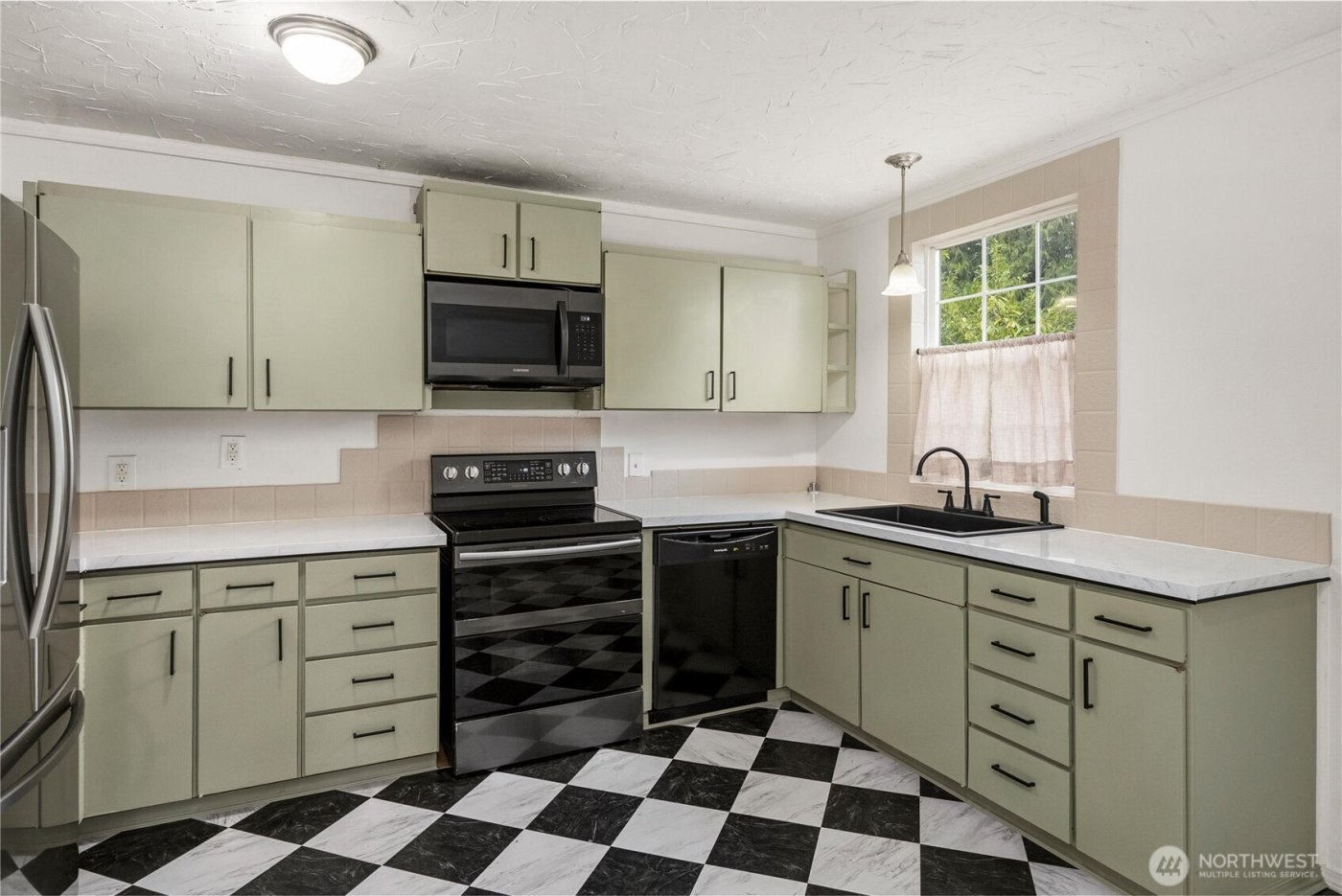 1631 104th Street S, Tacoma, WA 98444