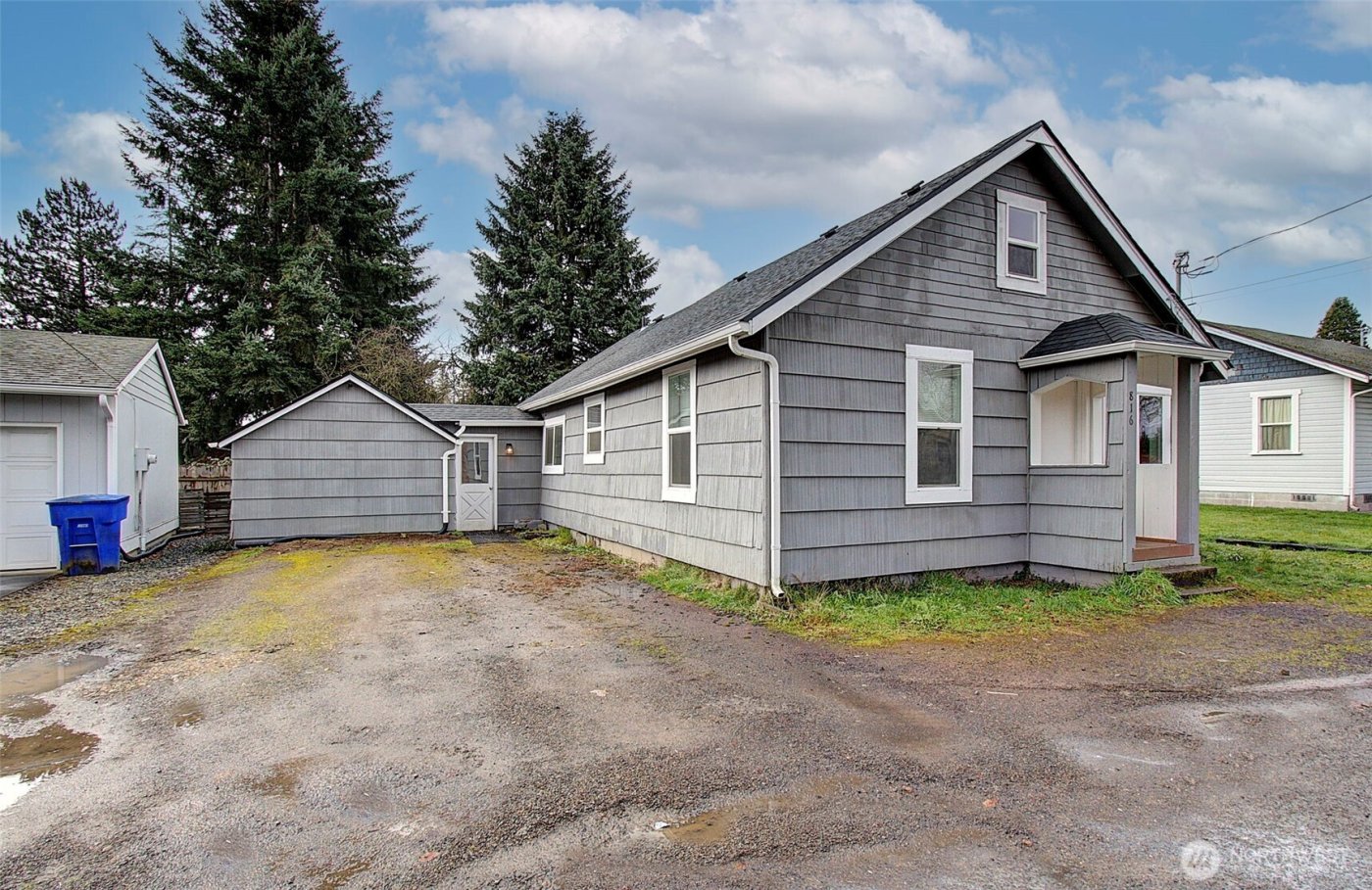 816 Coweeman Lane , Kelso, WA 98626