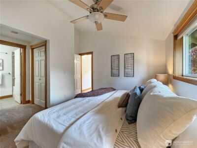 8515 Stone Avenue N #A, Seattle, WA 98103 - Photo 15