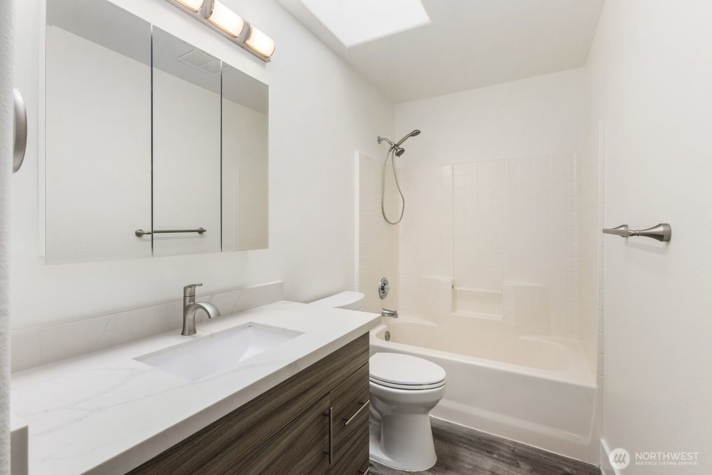 21659 SE 239th Place , Maple Valley, WA 98038