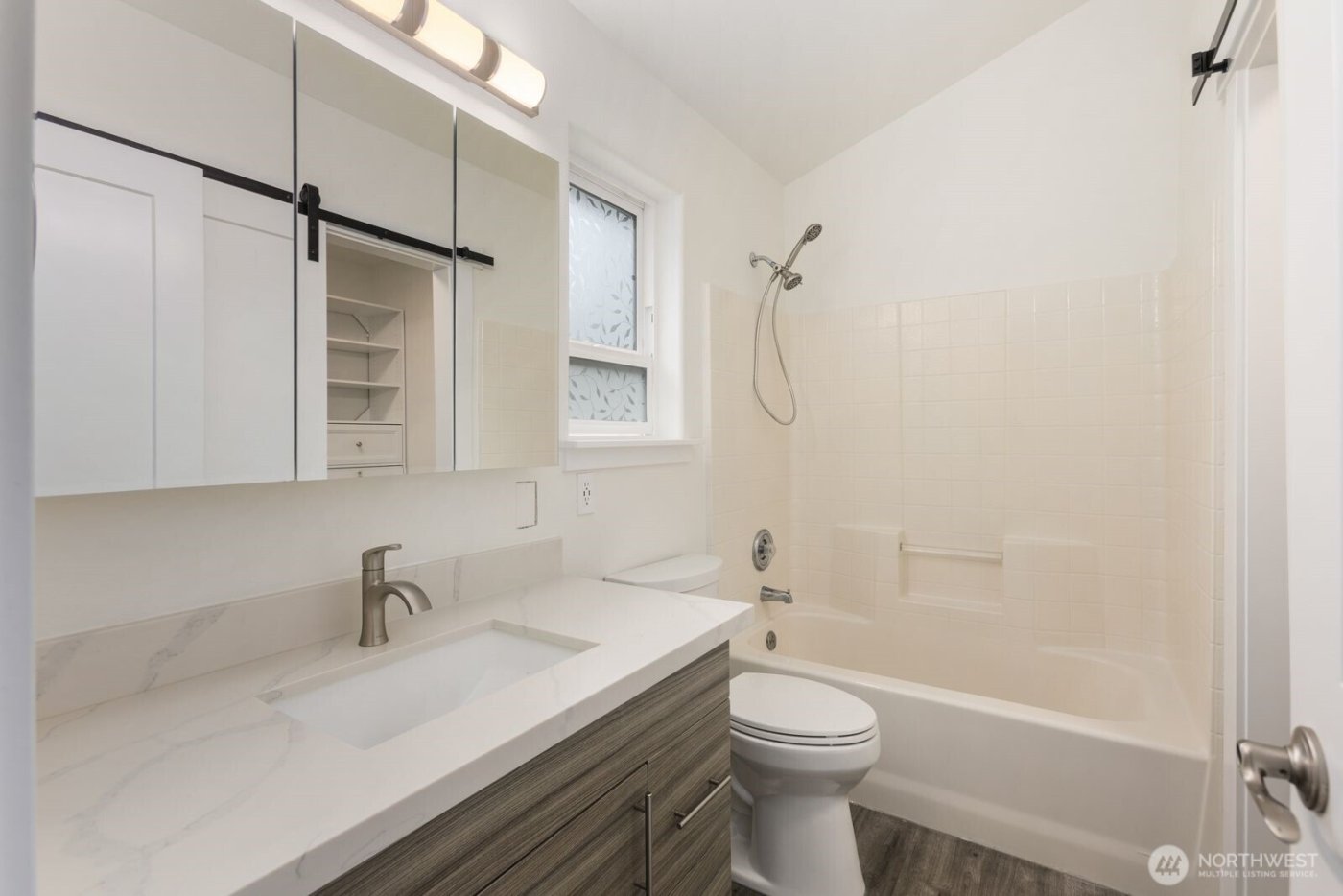 21659 SE 239th Place , Maple Valley, WA 98038