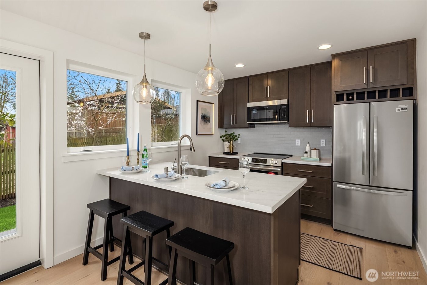 7521 12th Avenue NW, Seattle, WA 98117