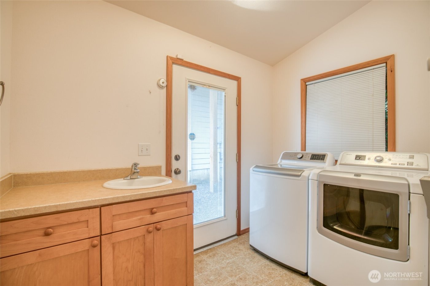 184 Bass Avenue NE, Ocean Shores, WA 98569