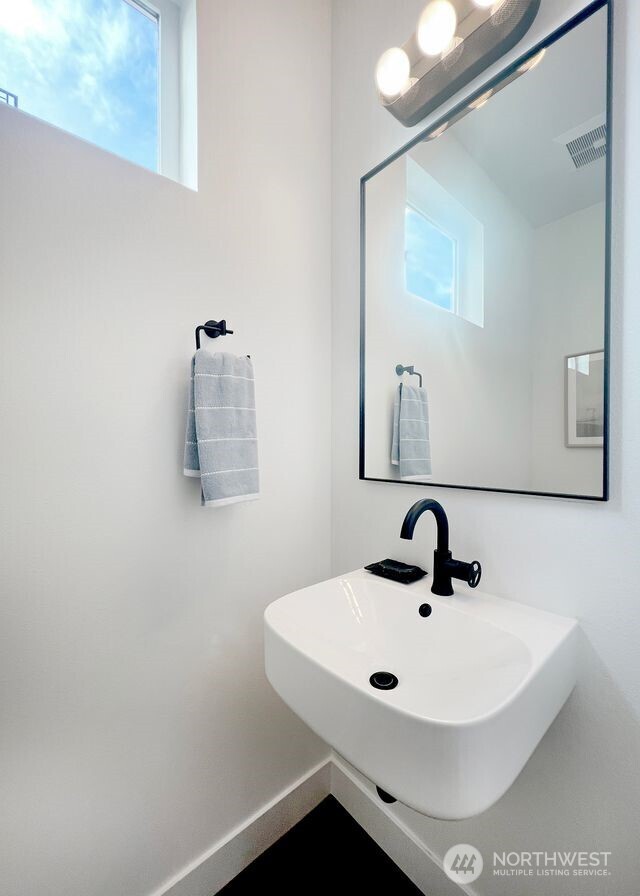 3806 42nd Avenue SW, Seattle, WA 98116