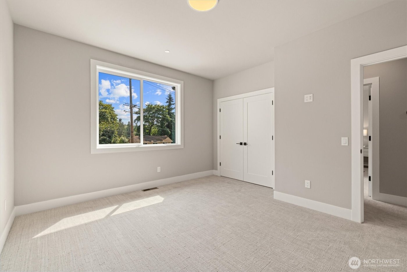 18520 83rd Avenue NE, Kenmore, WA 98028