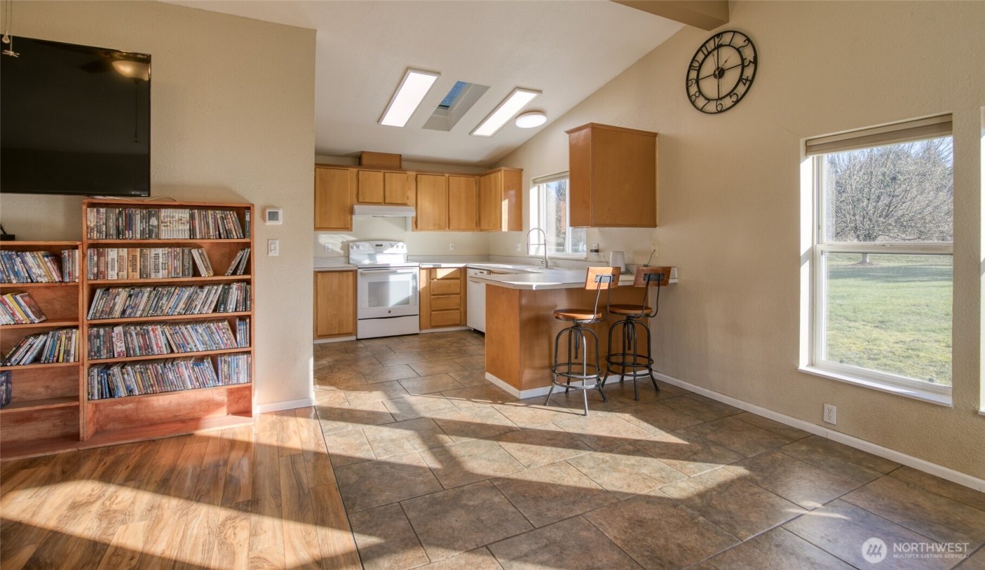 4687 Wishkah Road , Aberdeen, WA 98520