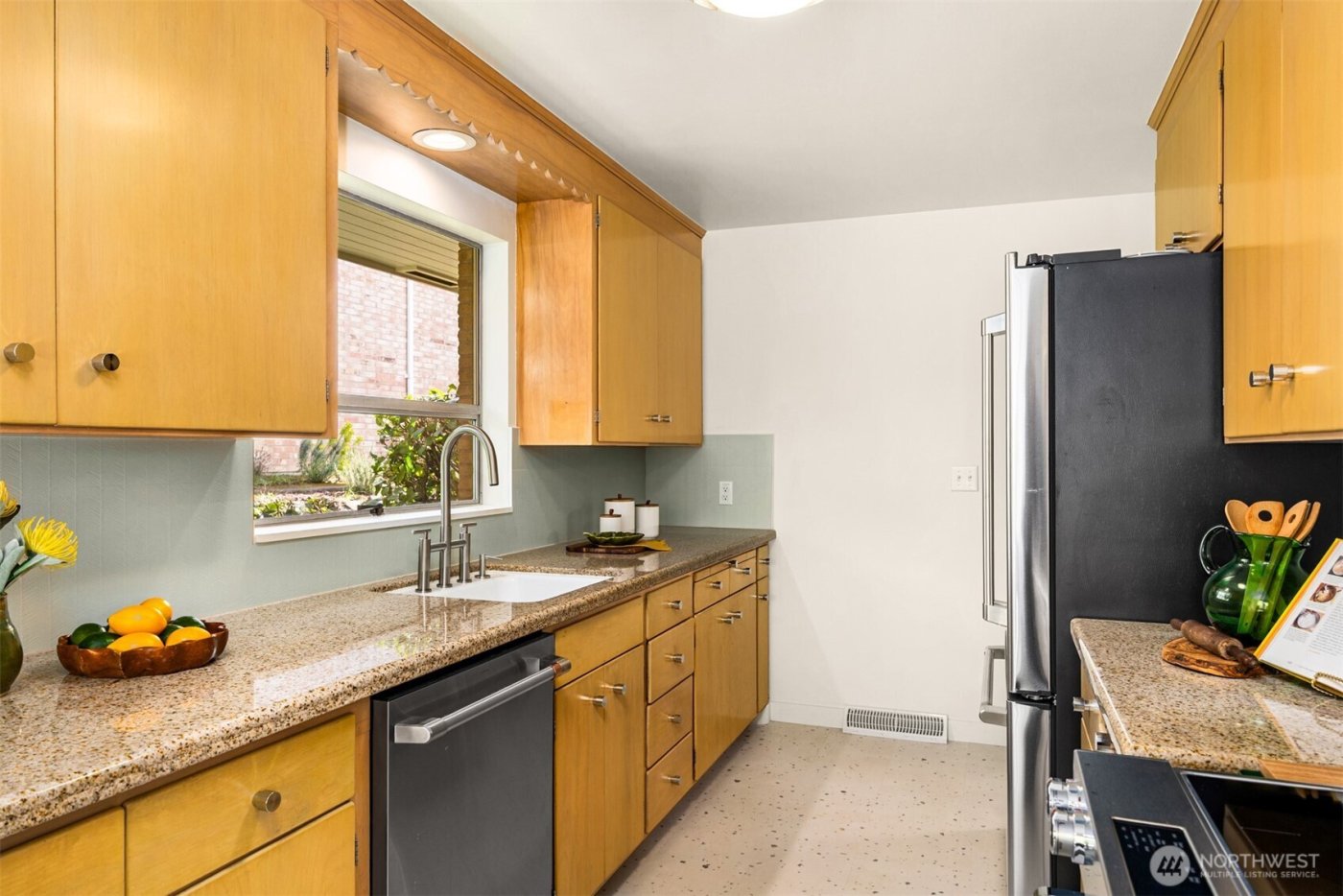 5726 SW Spokane Street , Seattle, WA 98116