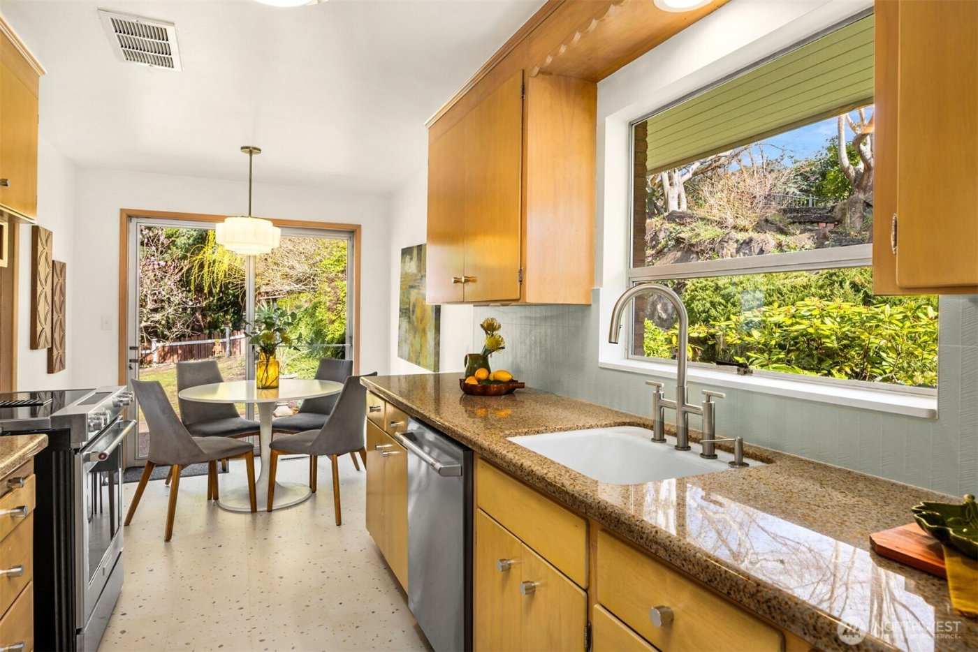 5726 SW Spokane Street , Seattle, WA 98116