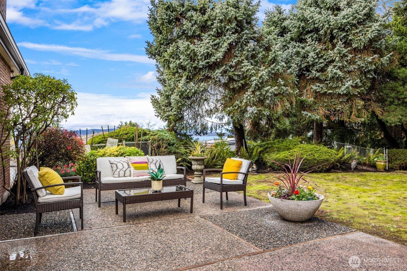 5726 SW Spokane Street , Seattle, WA 98116