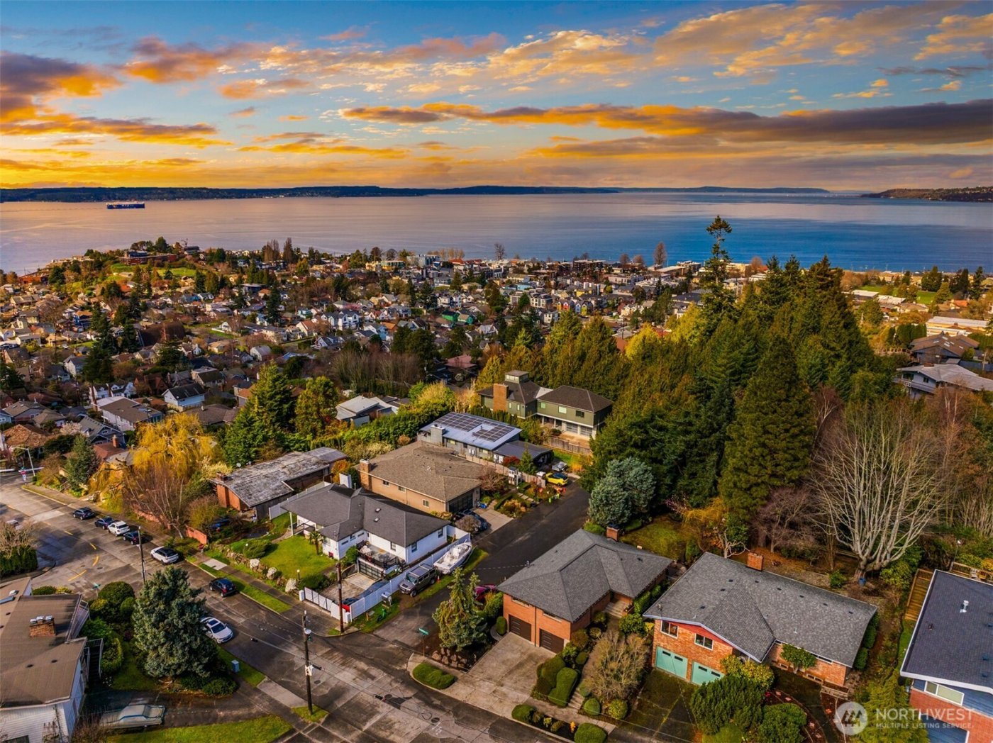 5726 SW Spokane Street , Seattle, WA 98116