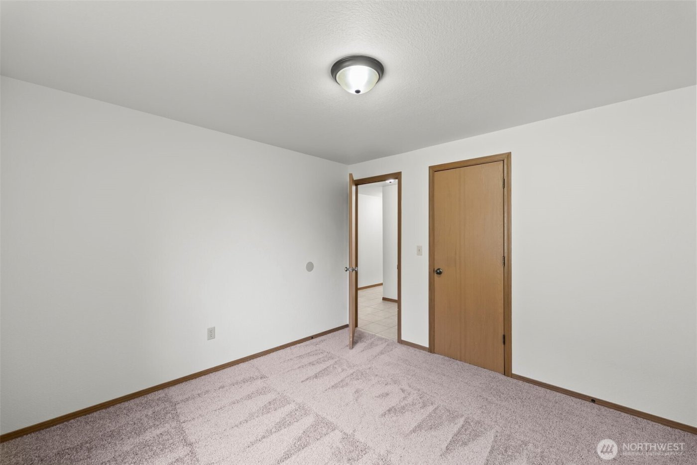 5933 55th Way SE, Lacey, WA 98513