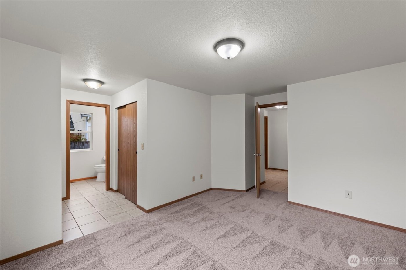 5933 55th Way SE, Lacey, WA 98513