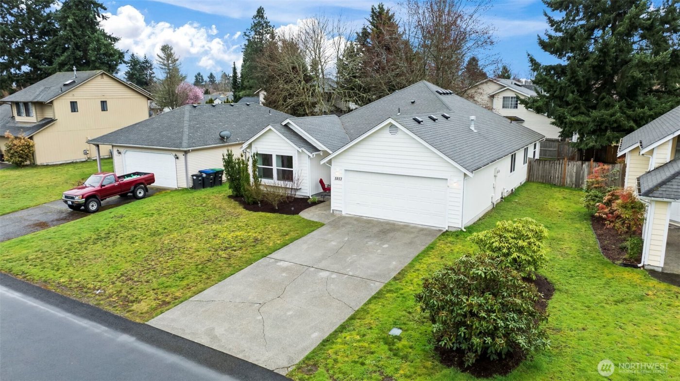 5933 55th Way SE, Lacey, WA 98513