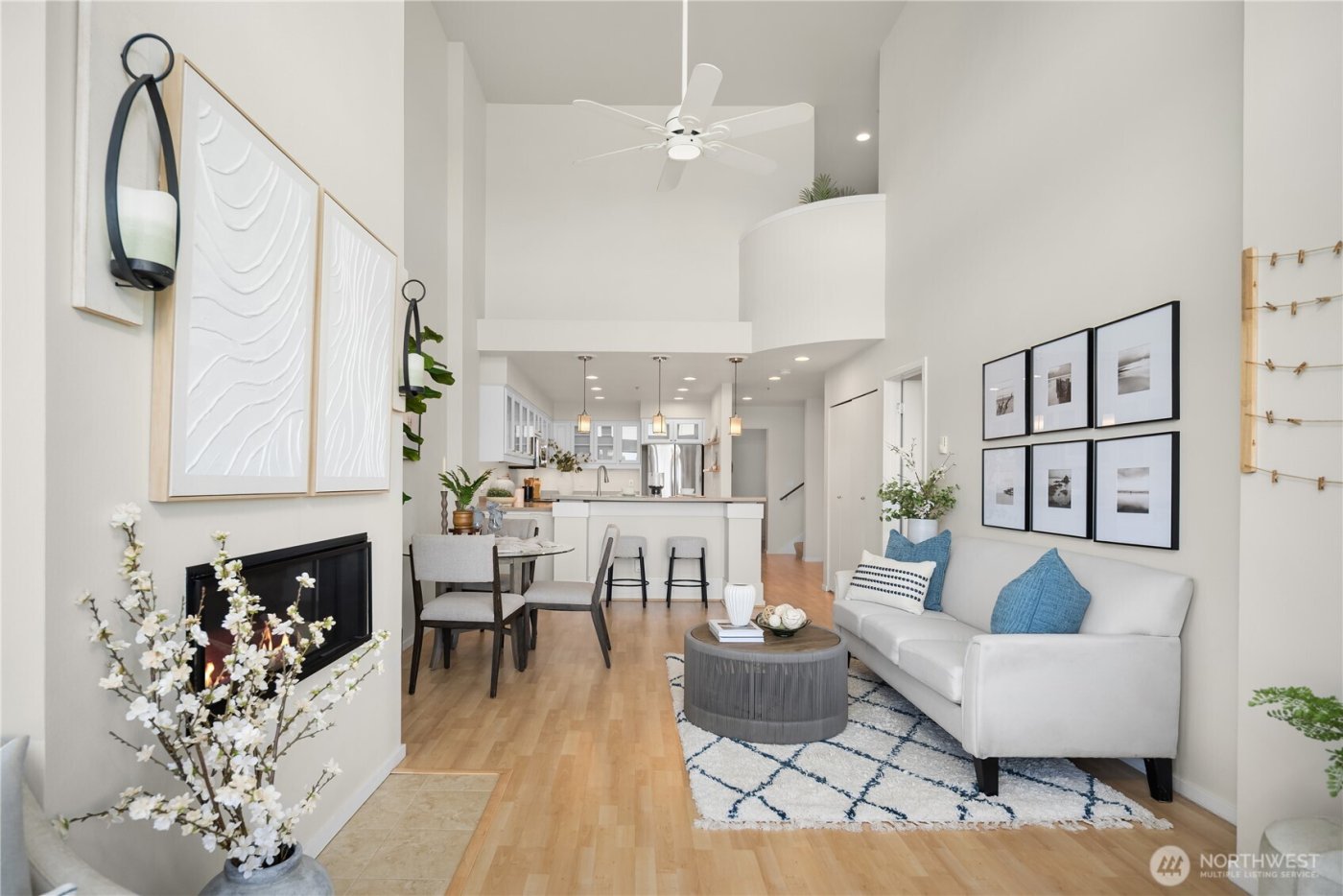 2400 8th Avenue N #2, Seattle, WA 98109