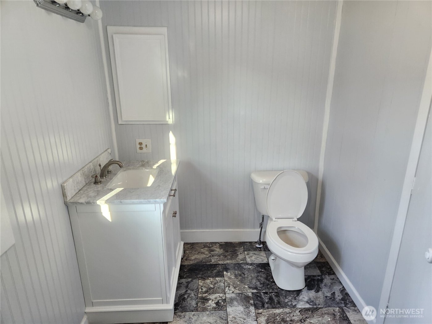 2958 Mountain View Road #F, Silverdale, WA 98383