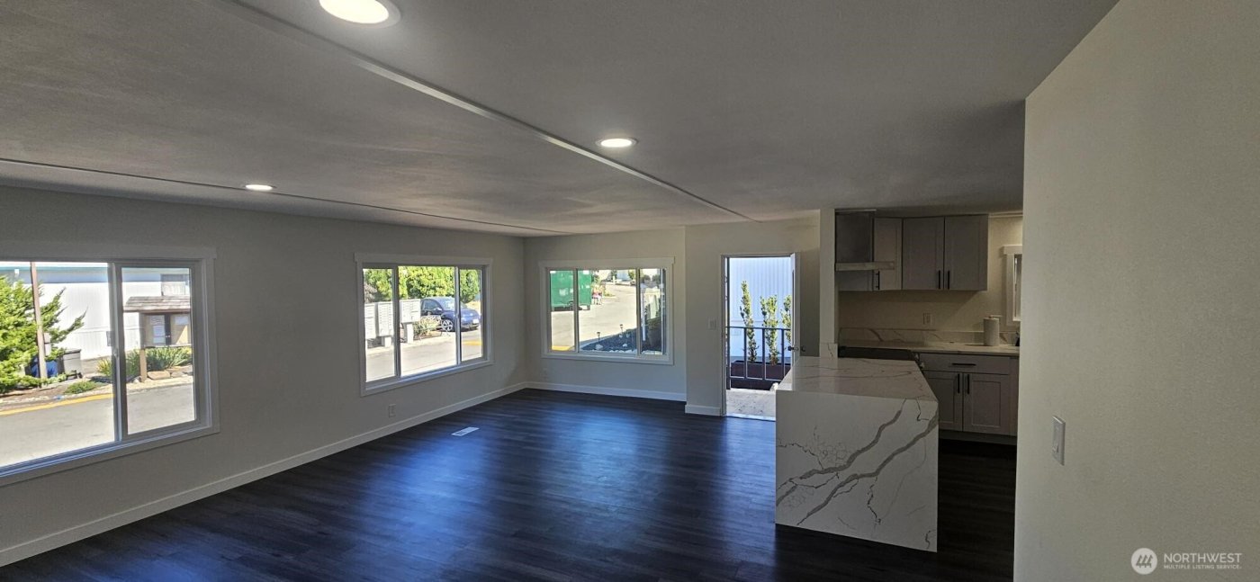 4111 164th Street SW #20, Lynnwood, WA 98097