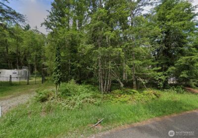 8145 Evergreen Drive NE, Olympia, WA 98506