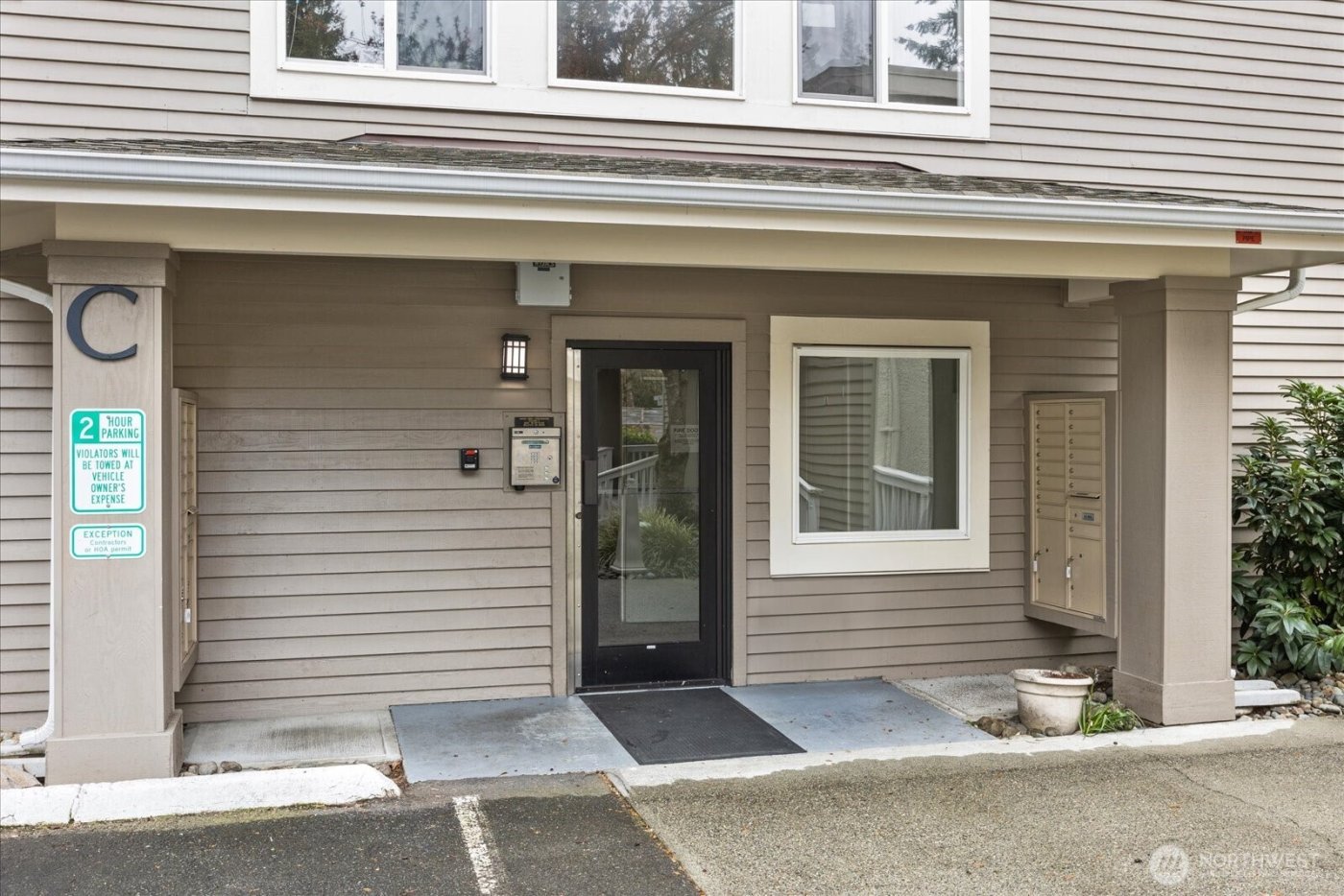 12631 NE 9th Place #C205, Bellevue, WA 98005