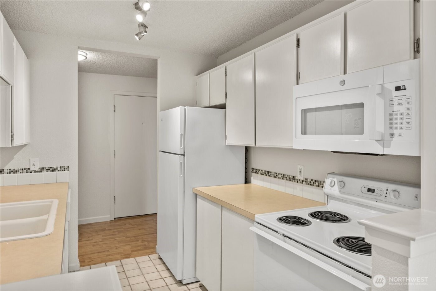 12631 NE 9th Place #C205, Bellevue, WA 98005