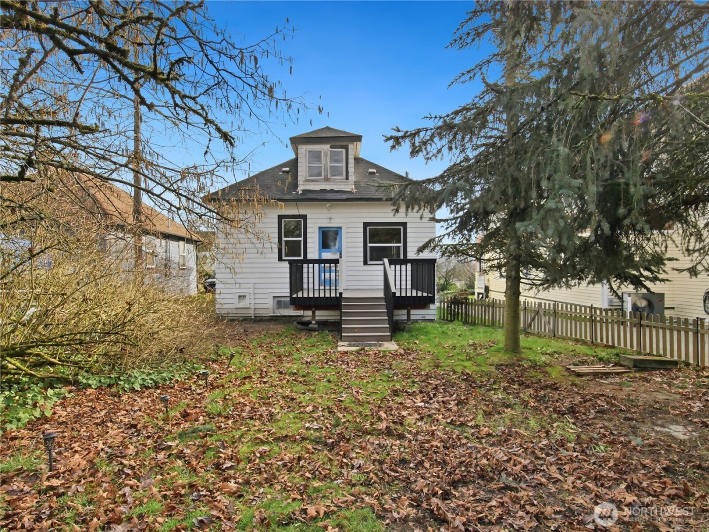 285 Earlington Avenue SW, Renton, WA 98057