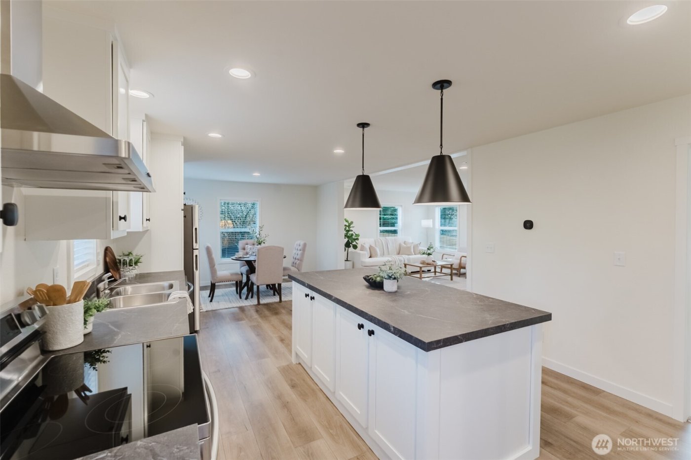 8416 Donald Way , Blaine, WA 98230