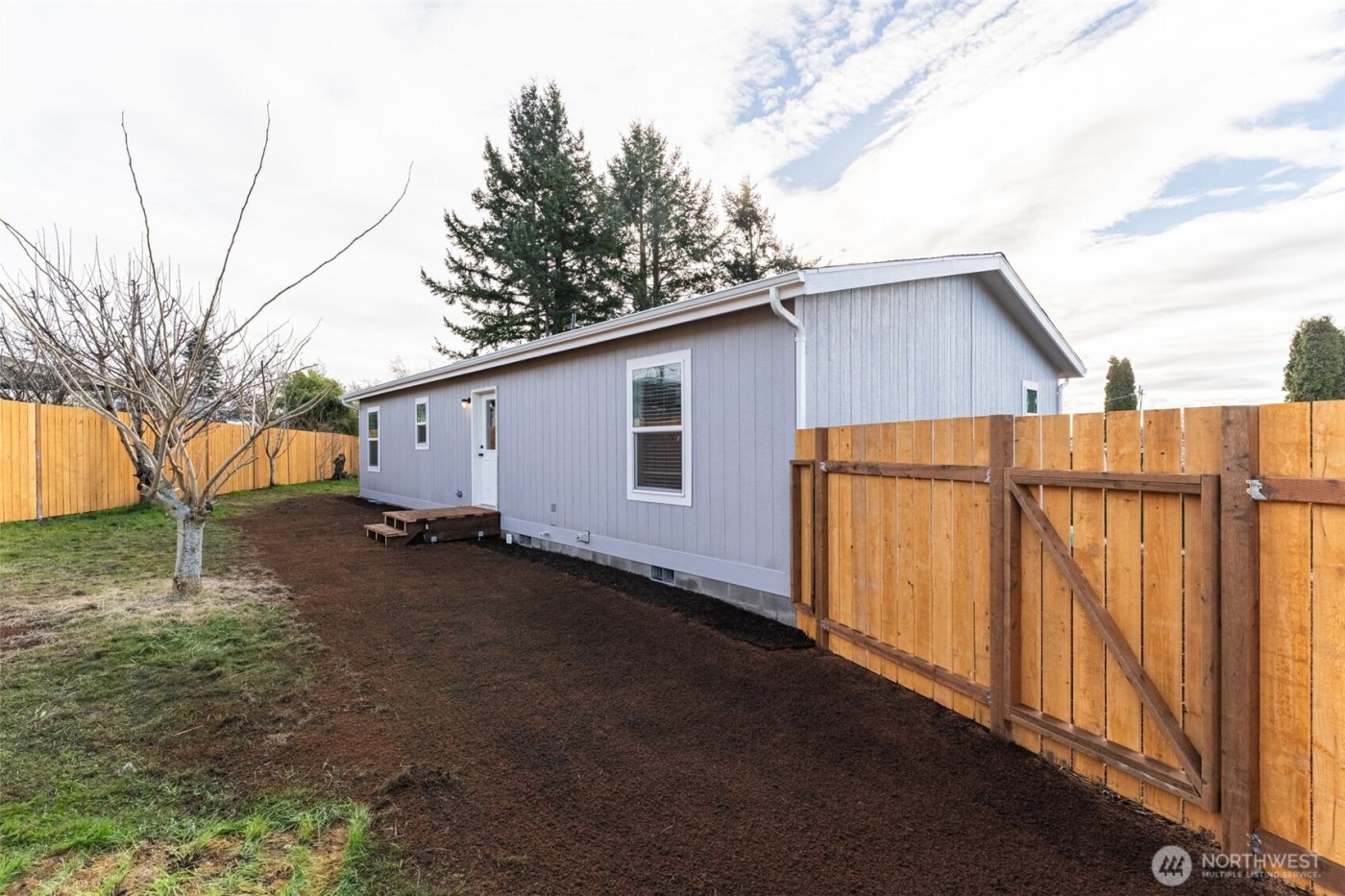 8416 Donald Way , Blaine, WA 98230