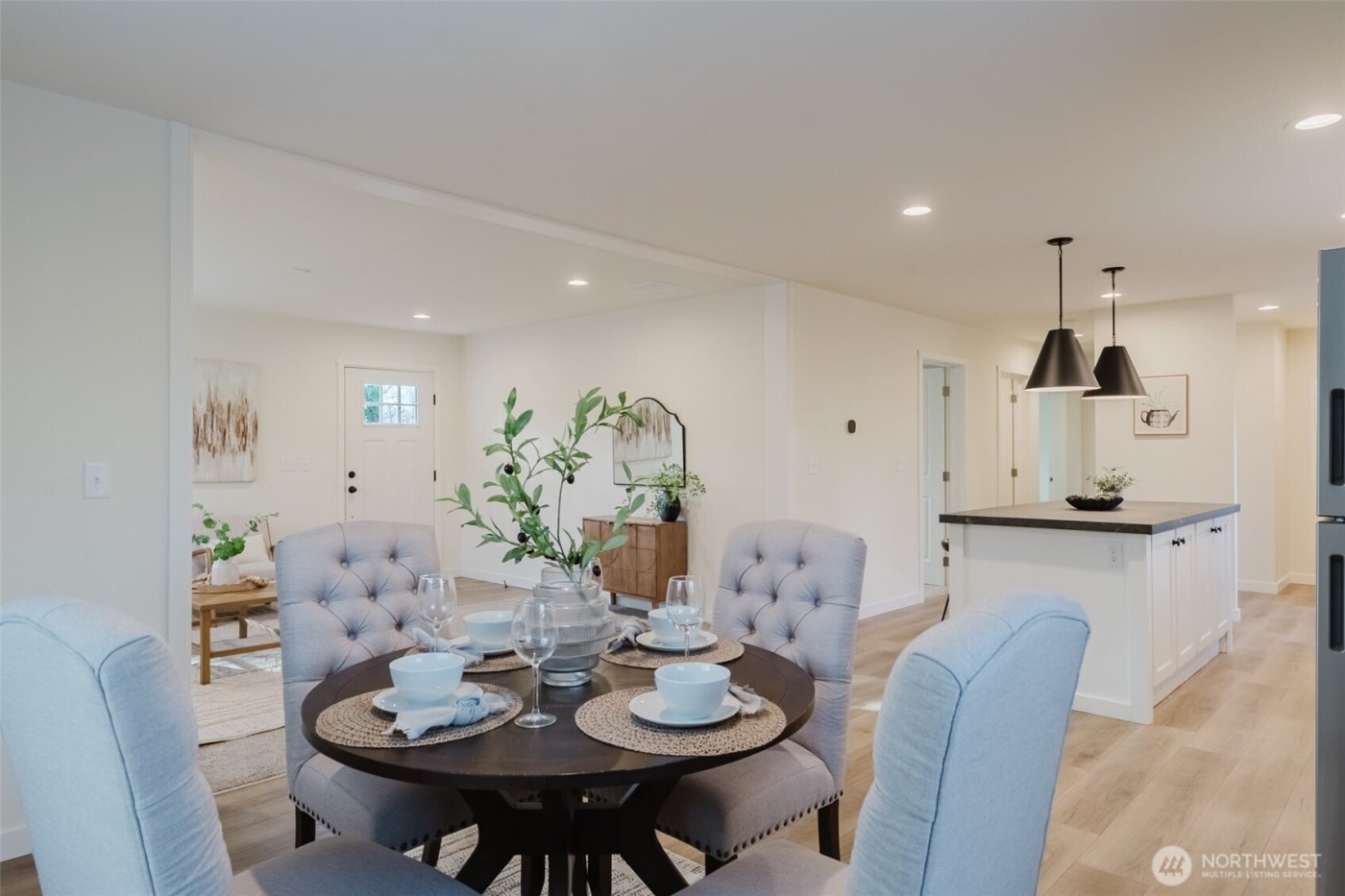 8416 Donald Way , Blaine, WA 98230