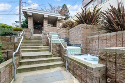 3900 2nd Avenue NE #207, Seattle, WA 98105 - Photo 4