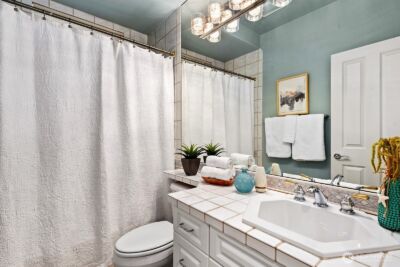 3900 2nd Avenue NE #207, Seattle, WA 98105 - Photo 9