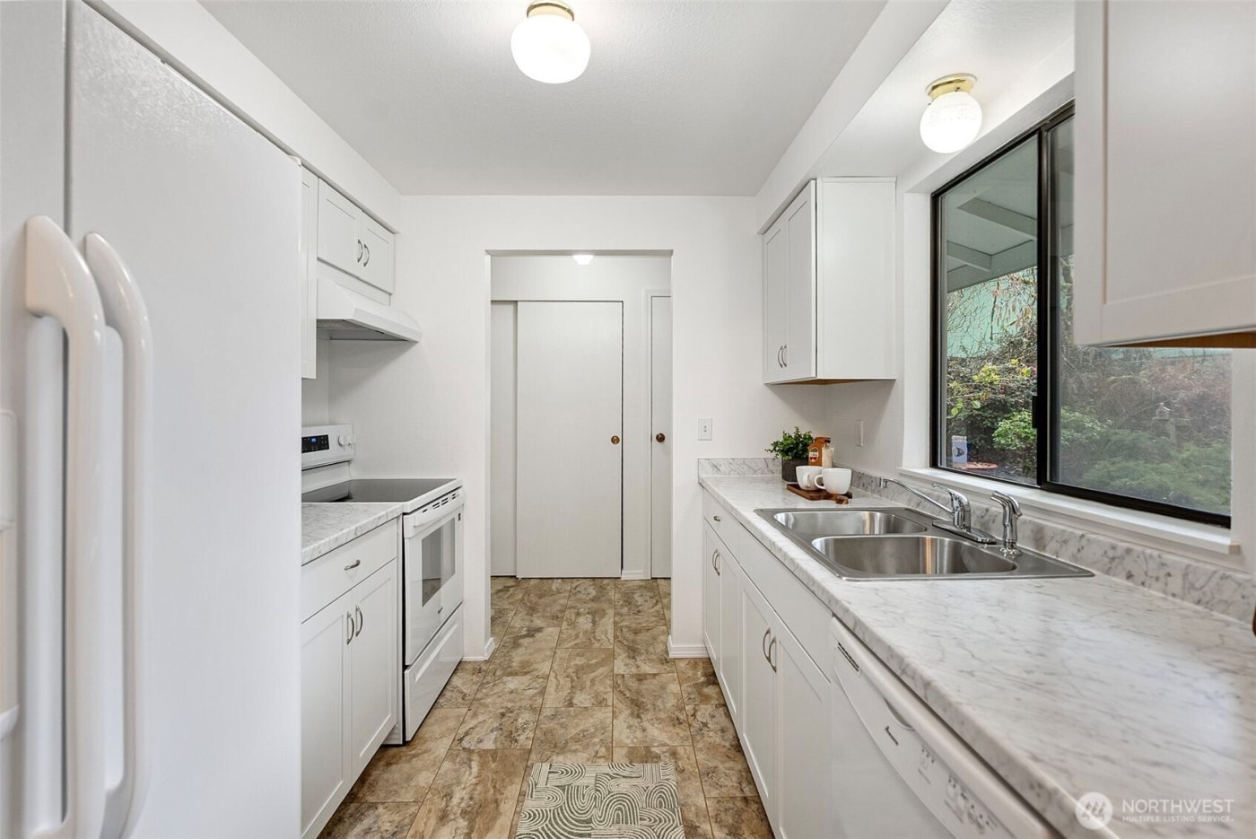 614 SW Taft Boulevard , Port Orchard, WA 98367