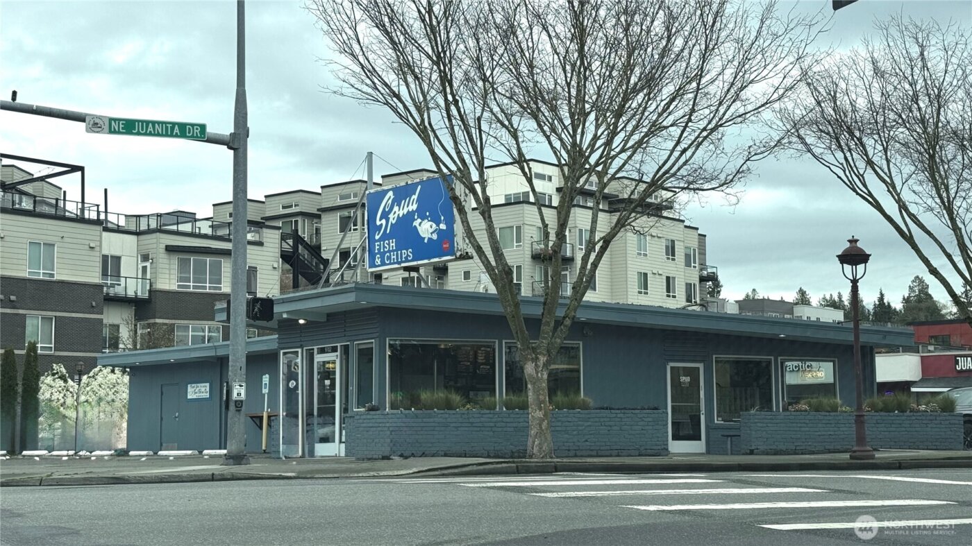 11639 91st Lane NE #3, Kirkland, WA 98034