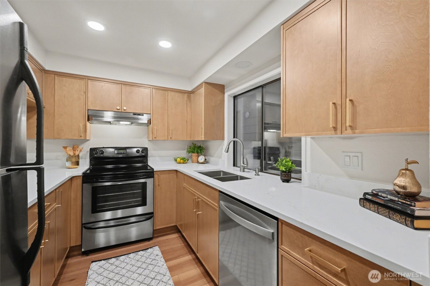 11639 91st Lane NE #3, Kirkland, WA 98034