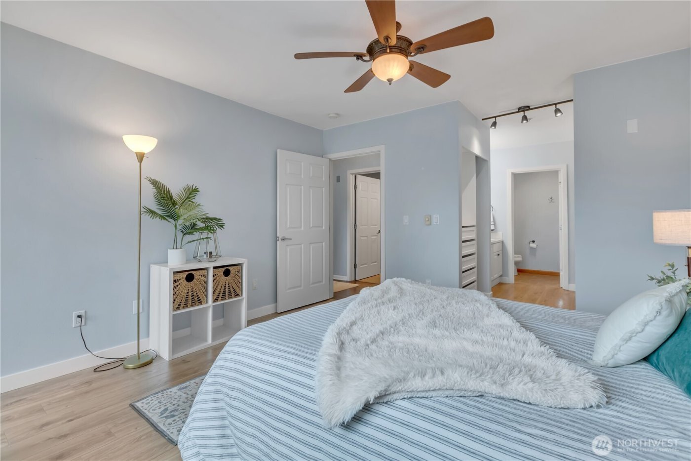 15310 Macadam Road S #A204, Tukwila, WA 98188