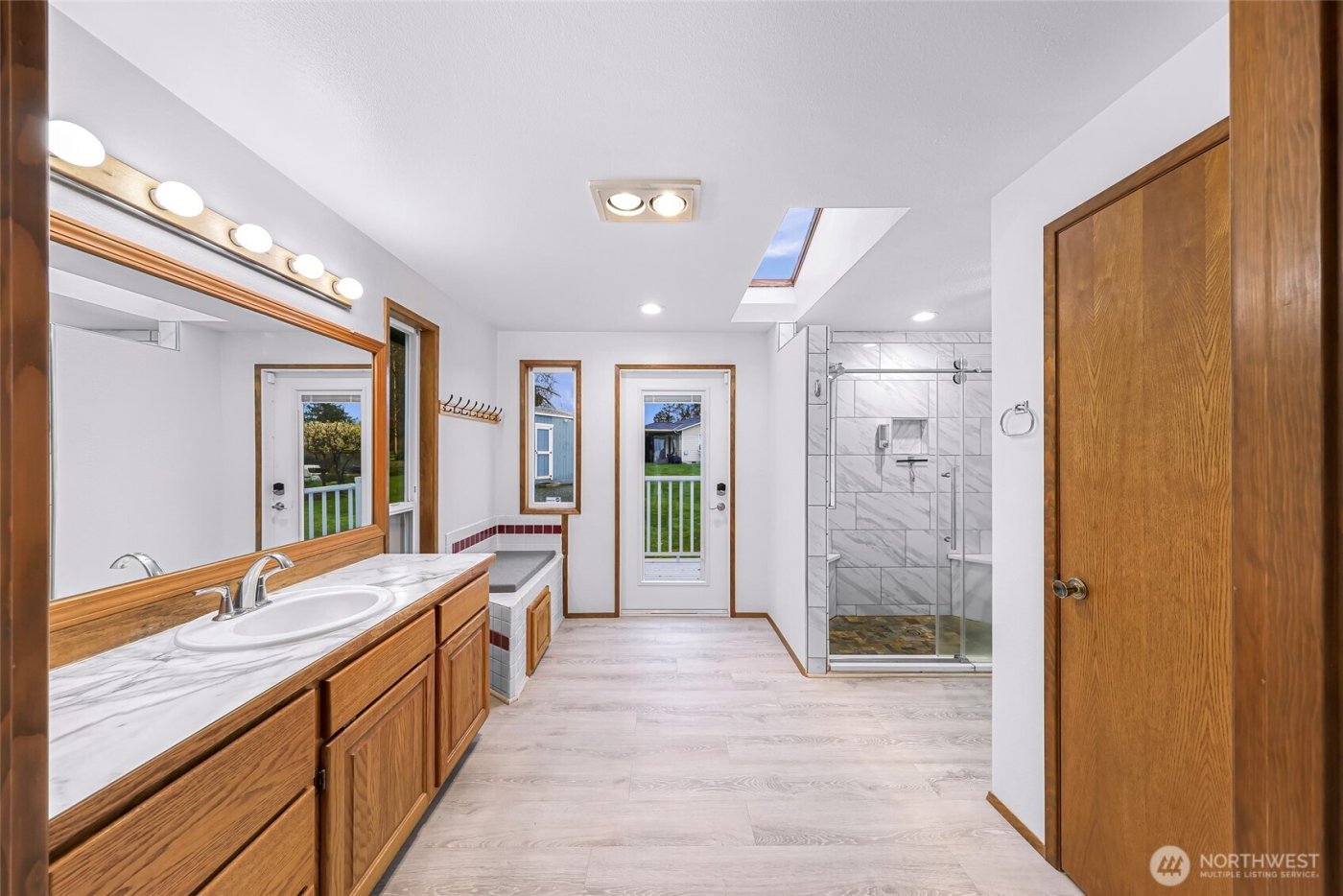 1207 Rainier Lane , Oak Harbor, WA 98277