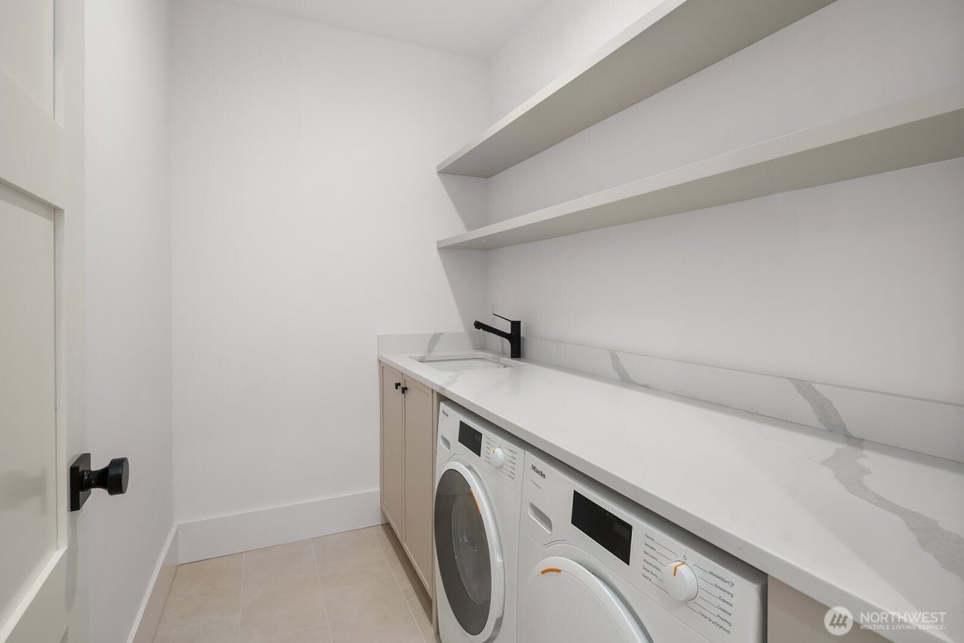 2615 NE 87th Street , Seattle, WA 98115