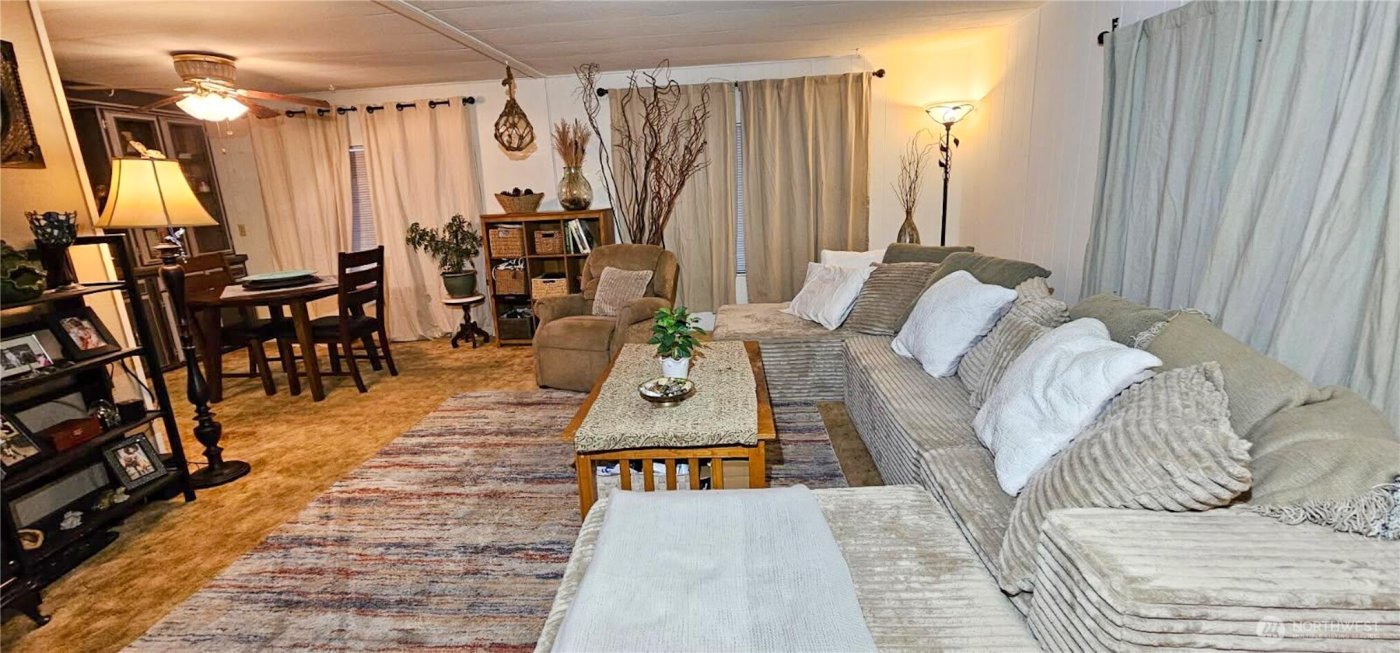 1540 Maple Lane #29, Kent, WA 98030