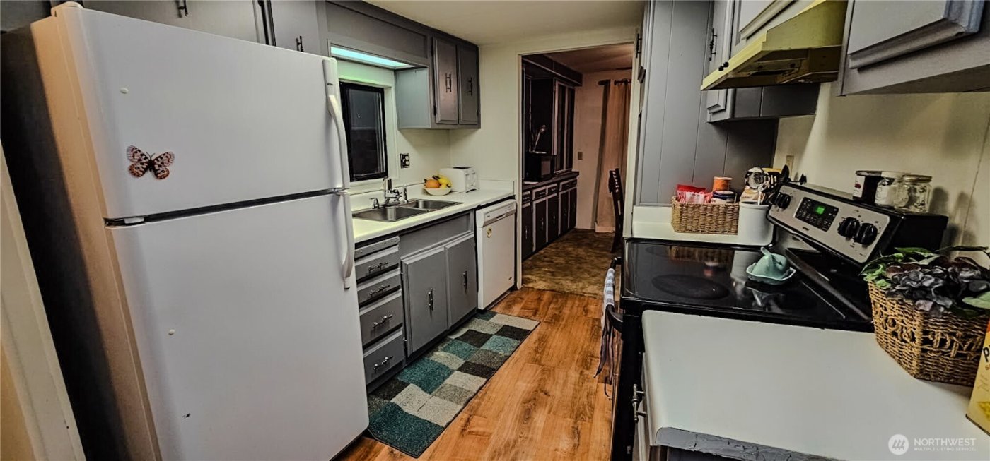 1540 Maple Lane #29, Kent, WA 98030