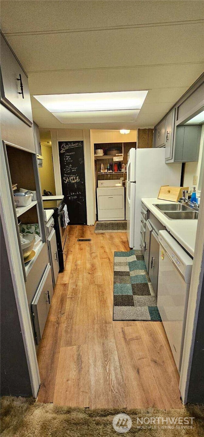 1540 Maple Lane #29, Kent, WA 98030