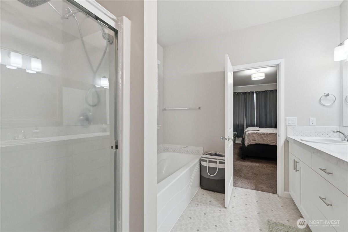 9939 Justman Street SE, Yelm, WA 98597